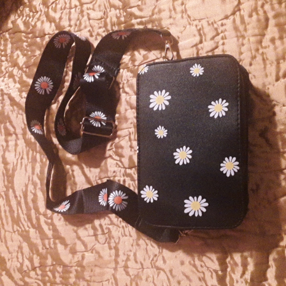 New Daisy Crossbody Purse Gem